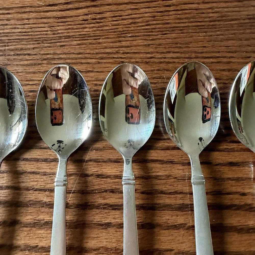 Oneida Stainless Steel Tiramisu Teaspoons 6 3/8